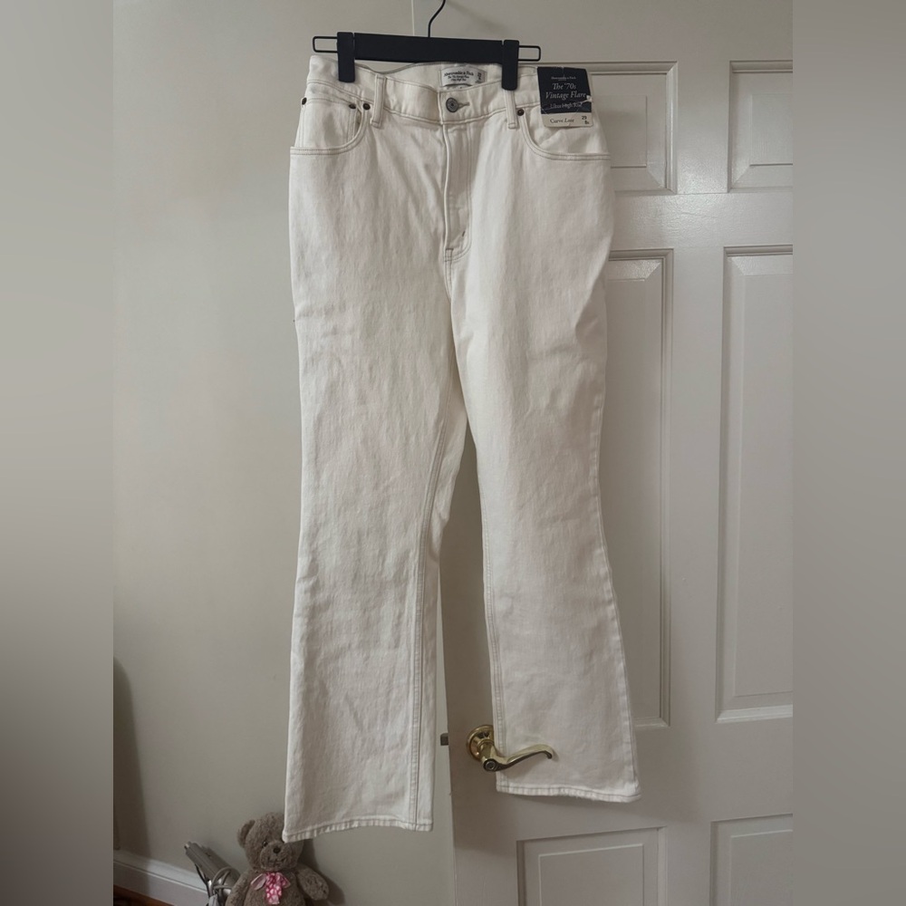 Abercrombie Women’s High Rise Vintage Flare Jeans - brand new -